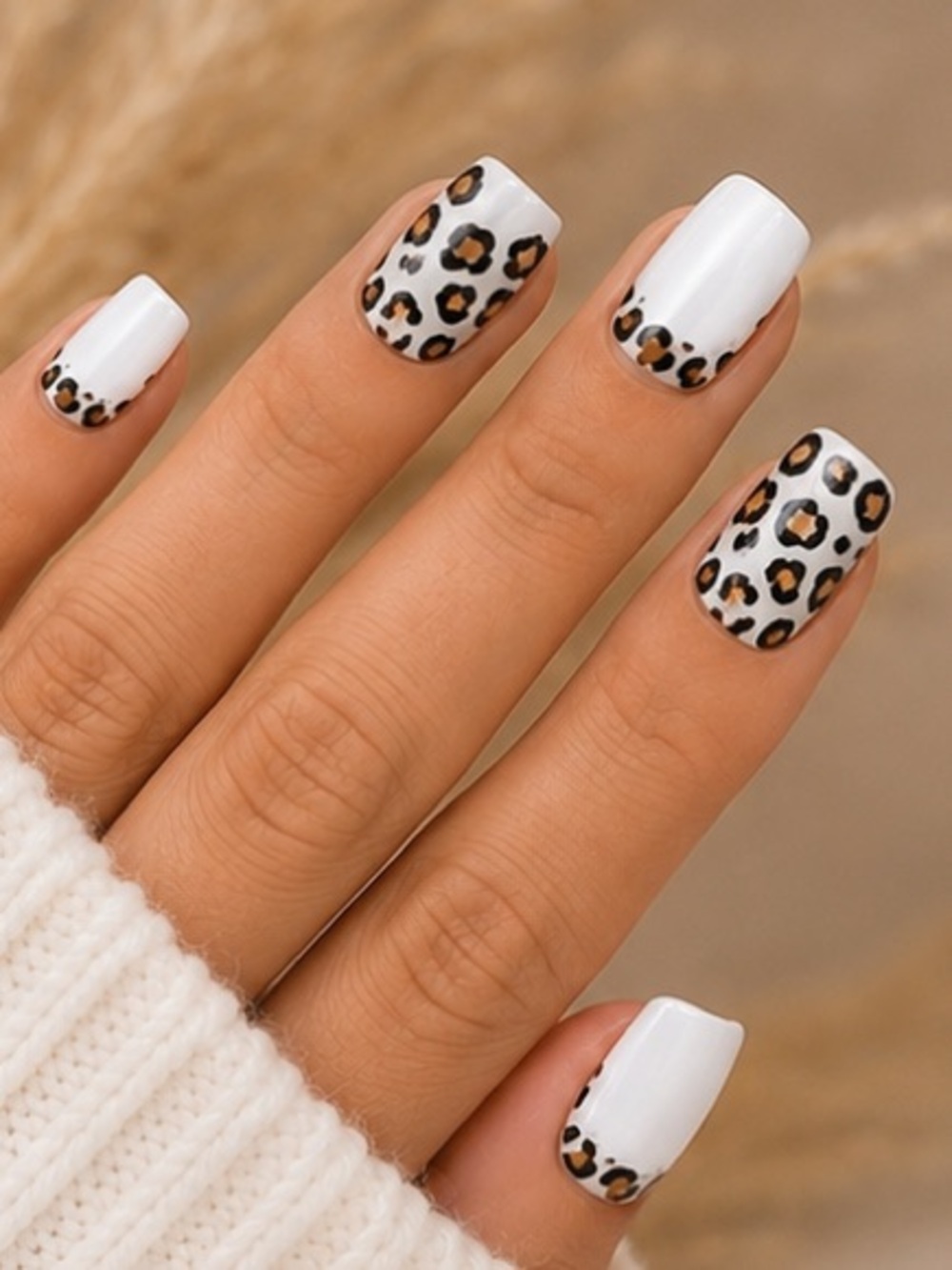 ⚪️🐆White  Cheetah and 🐆
Nails 5 for $20 or $7 each